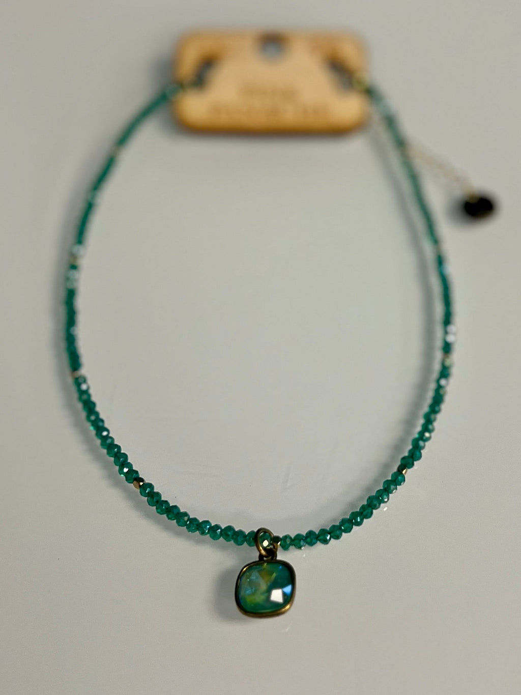 On The Green Choker Necklace | gussieduponline