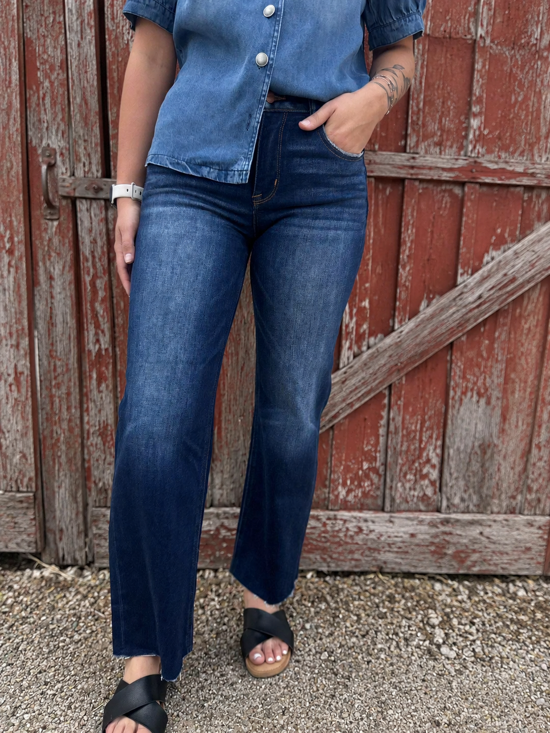 Risen Mid Rise Crop Straight Raw Hem Jeans