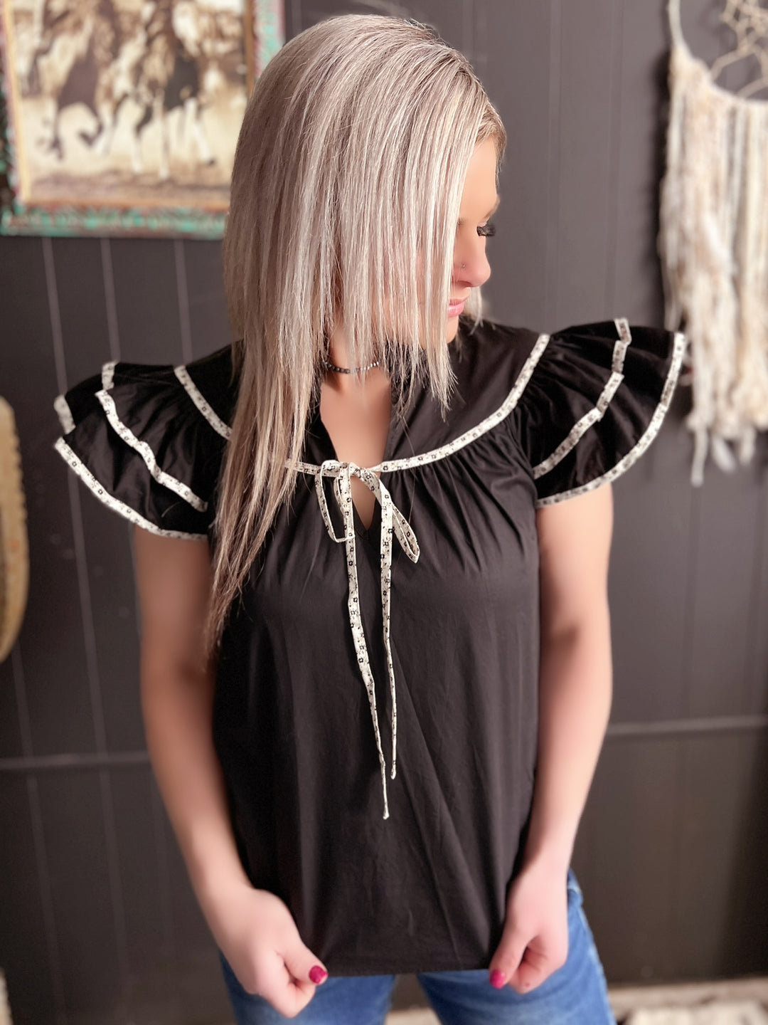 Black Ruffle Sleeve Floral Contrast Piping Top*