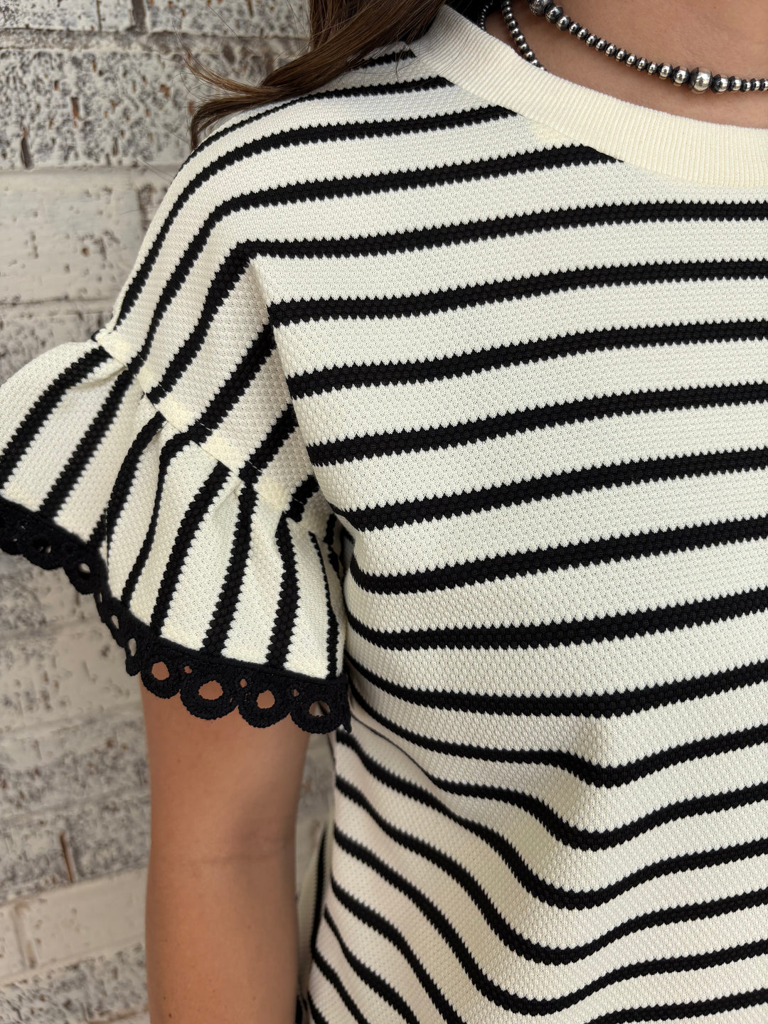 Black Stripe Scallop Lace Trim Ruffle Crewneck Top