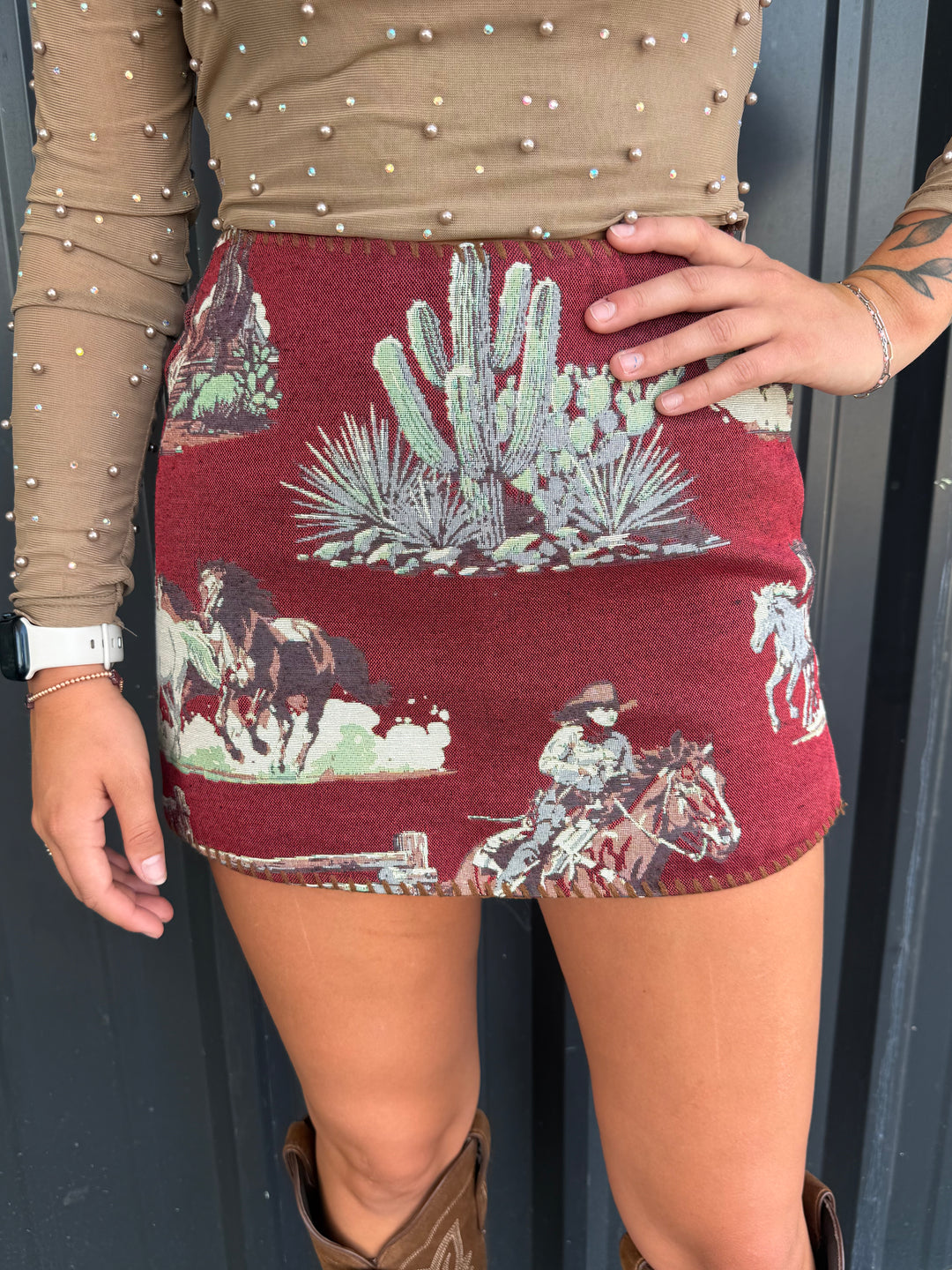 Red Jacquard Horse Woven Western Buck Stitch Skort