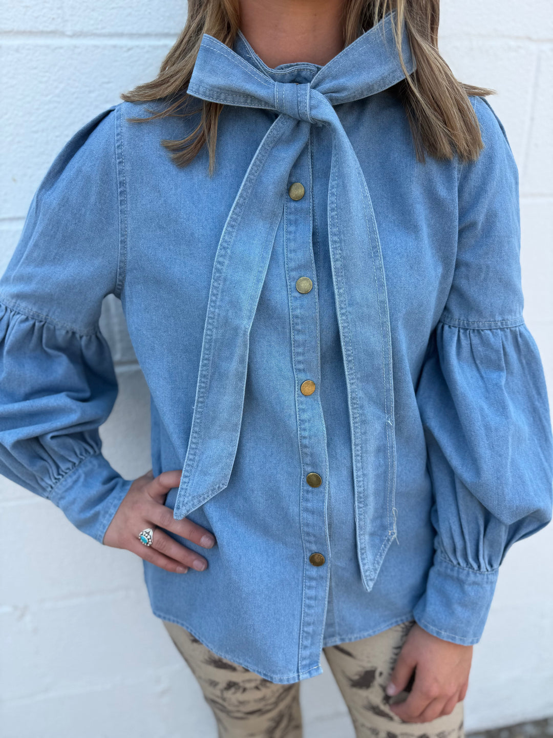 Light Wash Puff Long Sleeve Bow Tie Denim Top