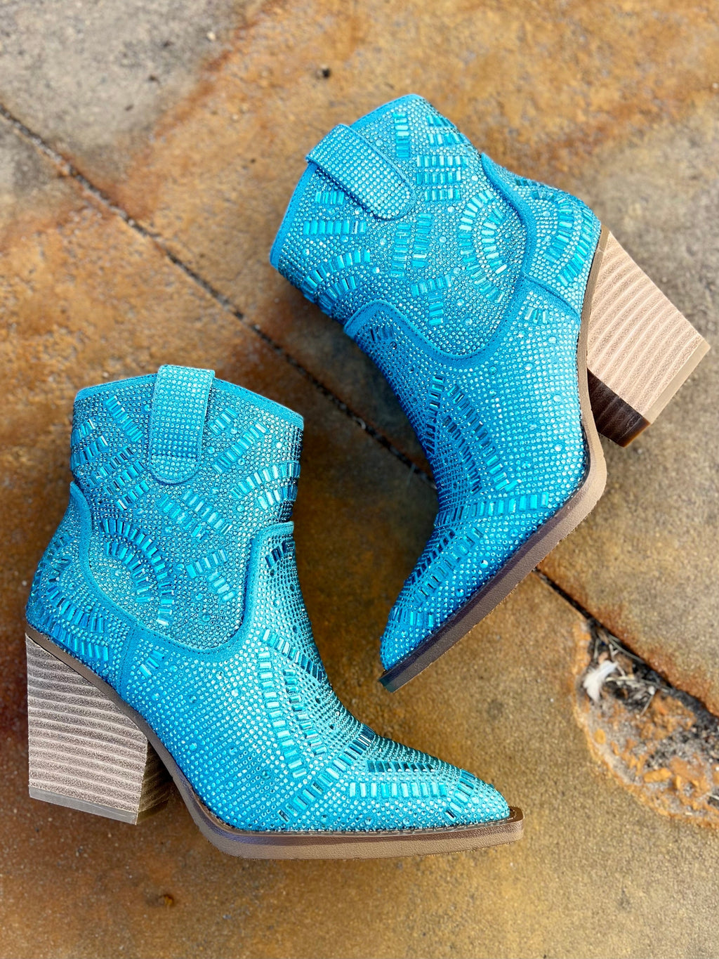 Very G Turquoise Maze of Life Boots | Gussieduponline