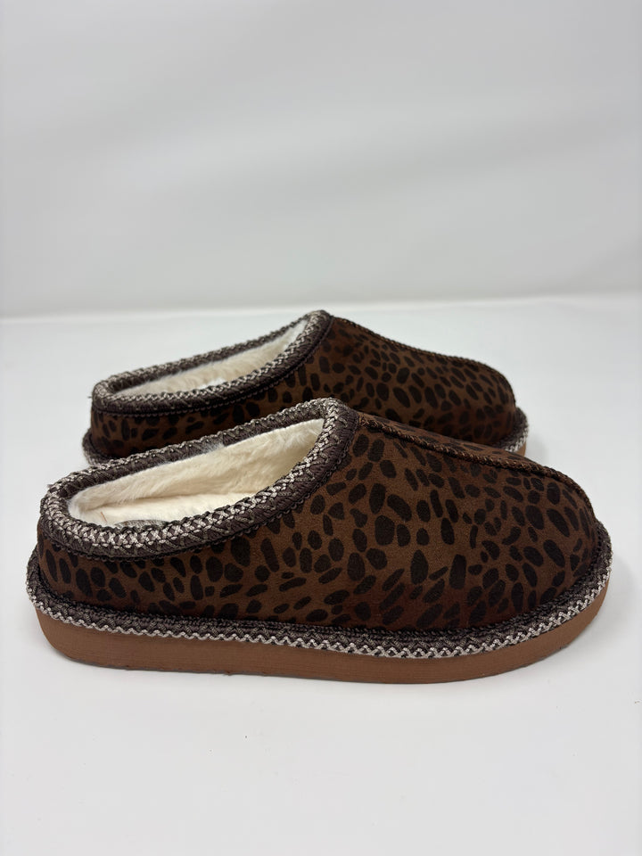 Very G Georgina Tan Leopard Slippers