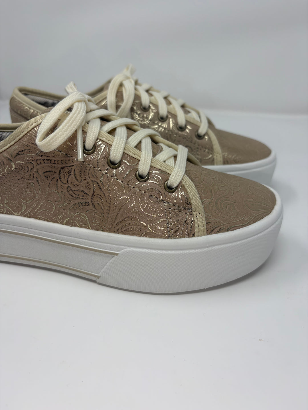 Women's Ariat Skylar Pearl Floral Embossed Shoes