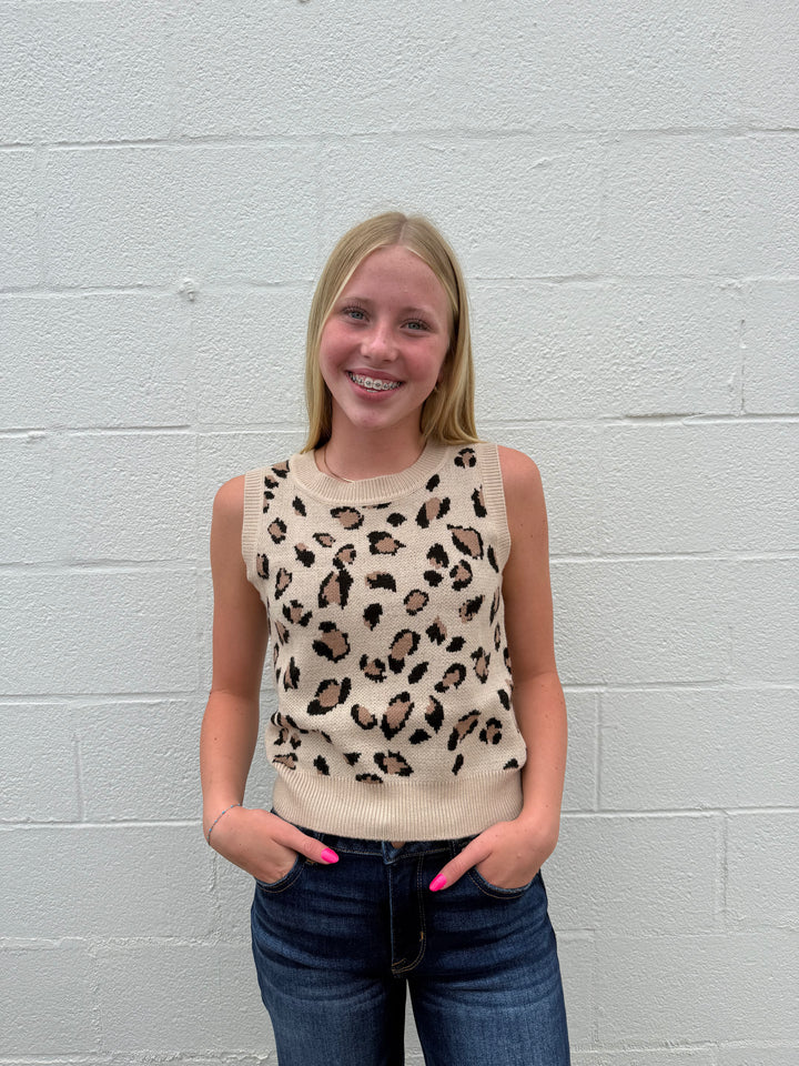 Sleeveless Round Neck Leopard Sweater Top