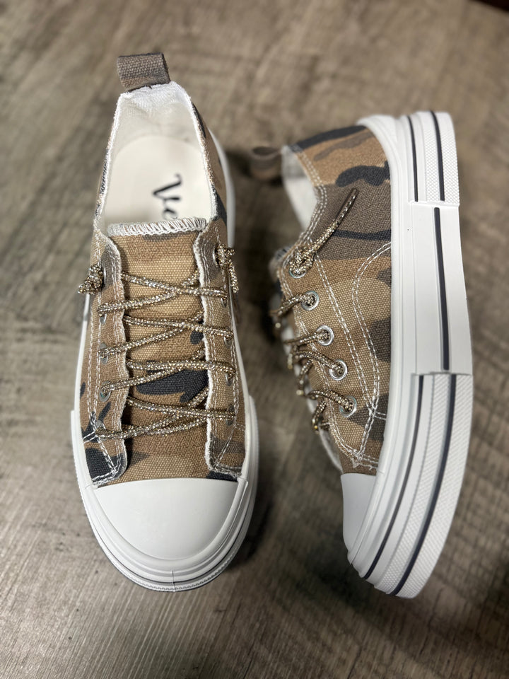 Aman Sand Camo Sneakers