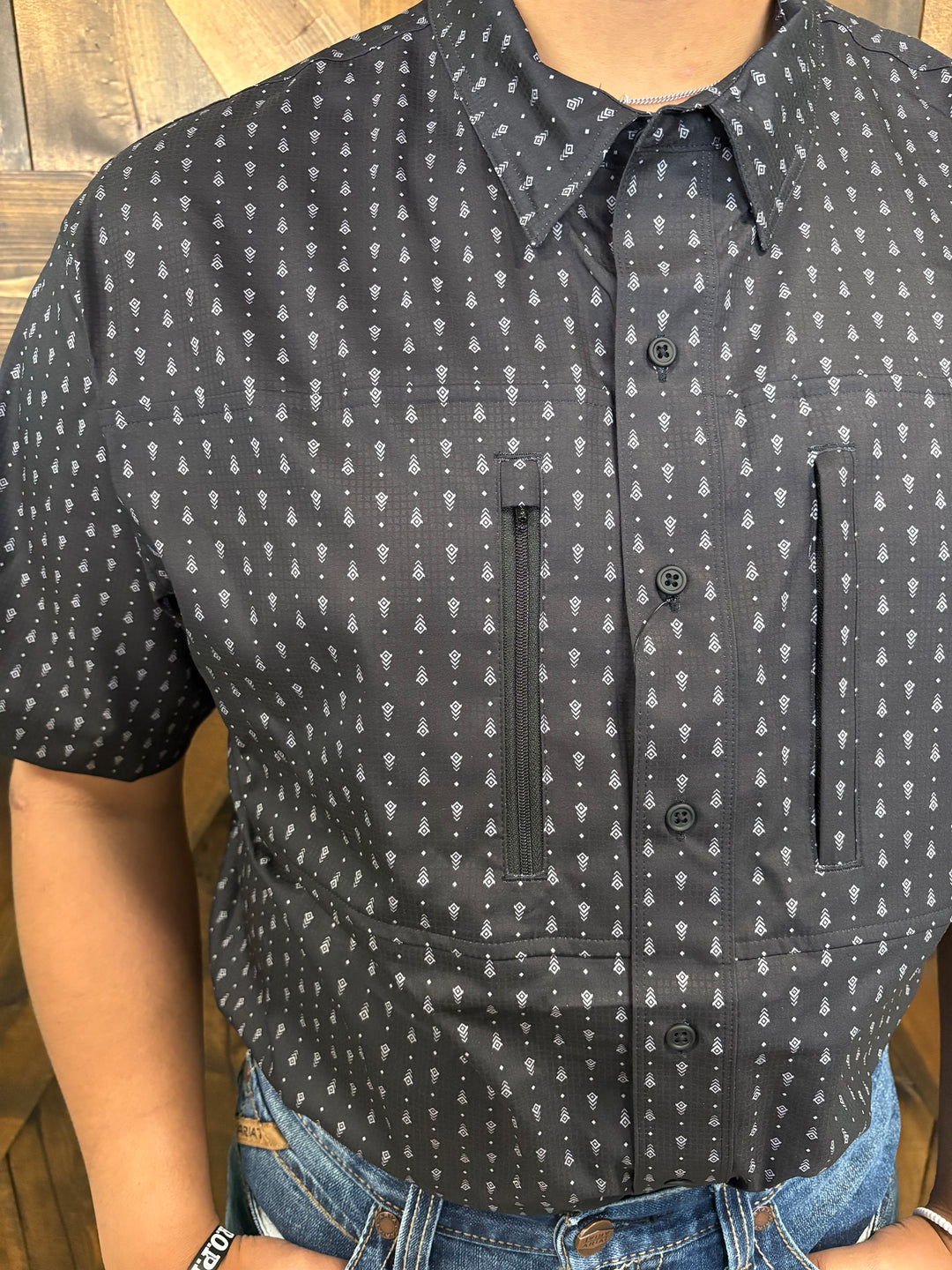 MENS Ariat Venttek Outbound Short Sleeve Black Shirt