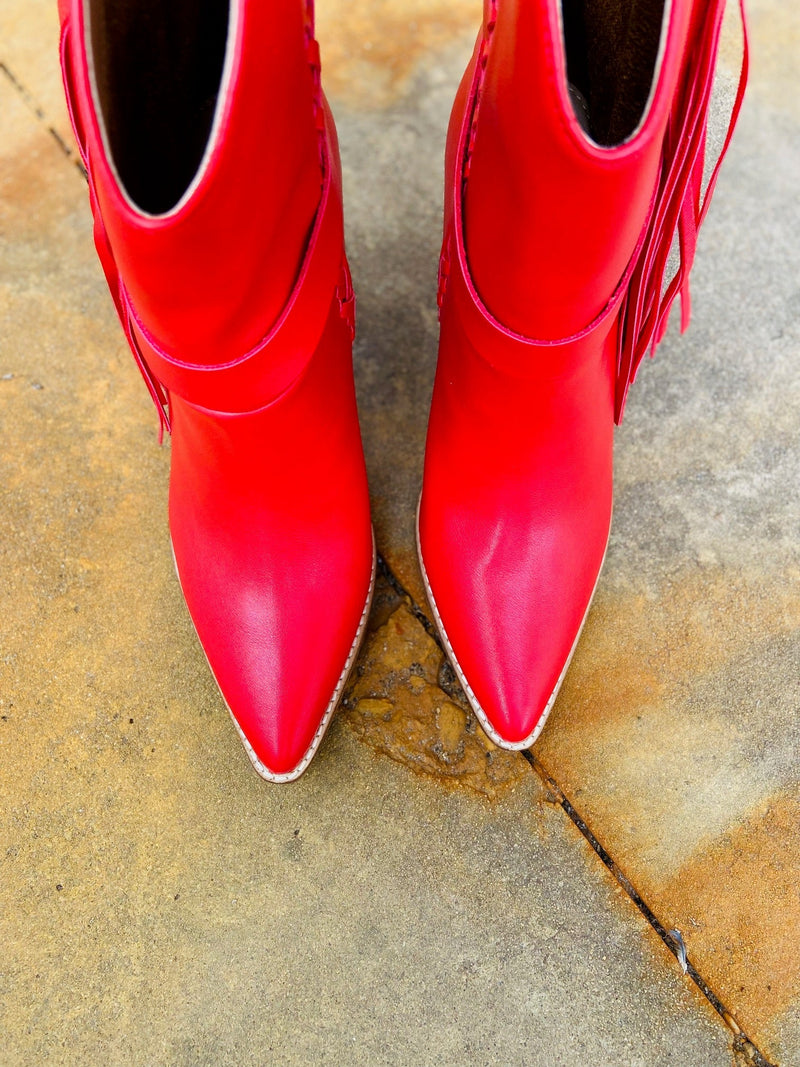 Lady In Red Boots | gussieduponline