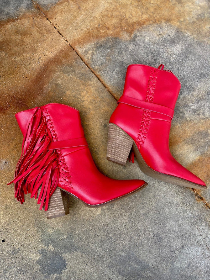 Lady In Red Boots | gussieduponline