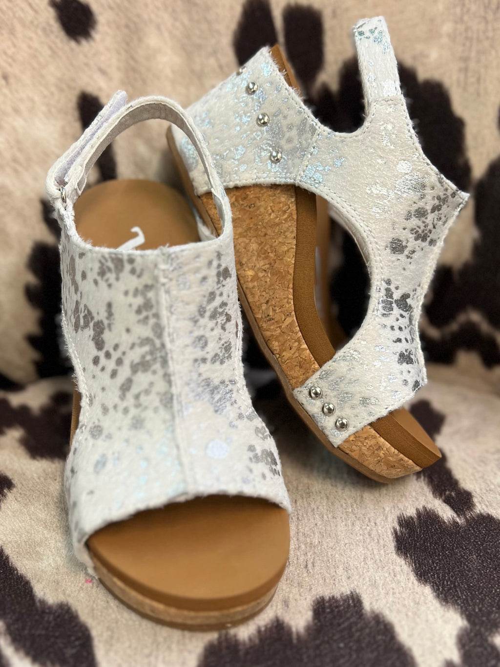 Moving on the Moon Wedges | gussieduponline