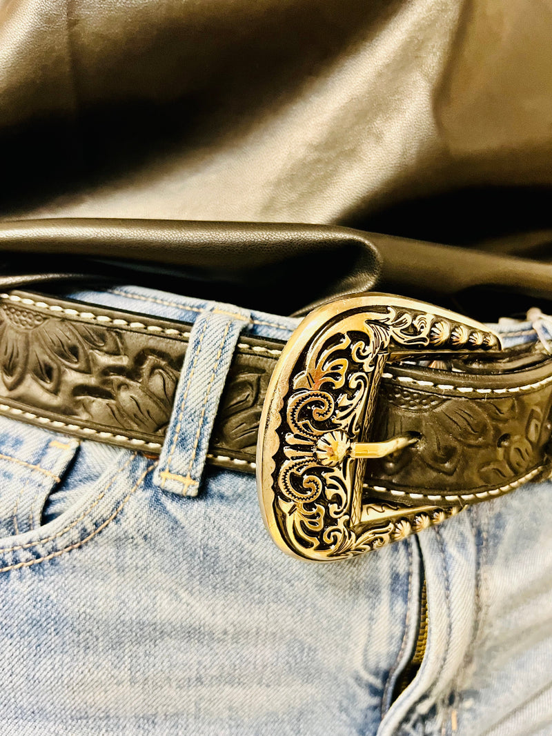 Black leather belt. Tooled leather belt. Black belt. Belt with silver buckle. Western Style Leather belt. Western Belt. Women's leather belt. Women's western accessories. Western boutique. Small business. Woman owned. 
