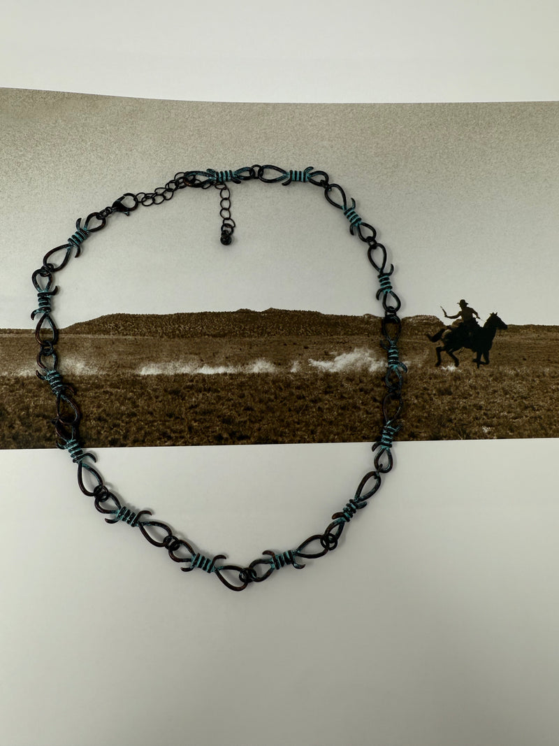 Barbed Wire Short Chain Necklace