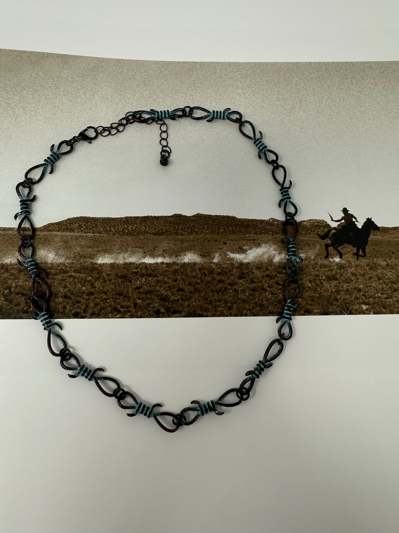 Barbed Wire Short Chain Necklace
