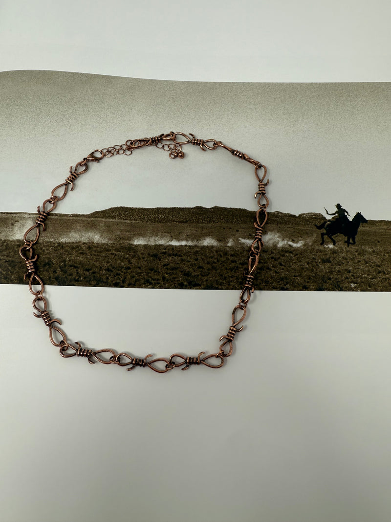 Barbed Wire Short Chain Necklace