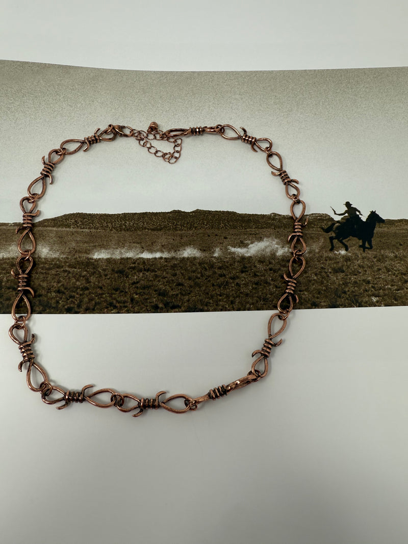 Barbed Wire Short Chain Necklace