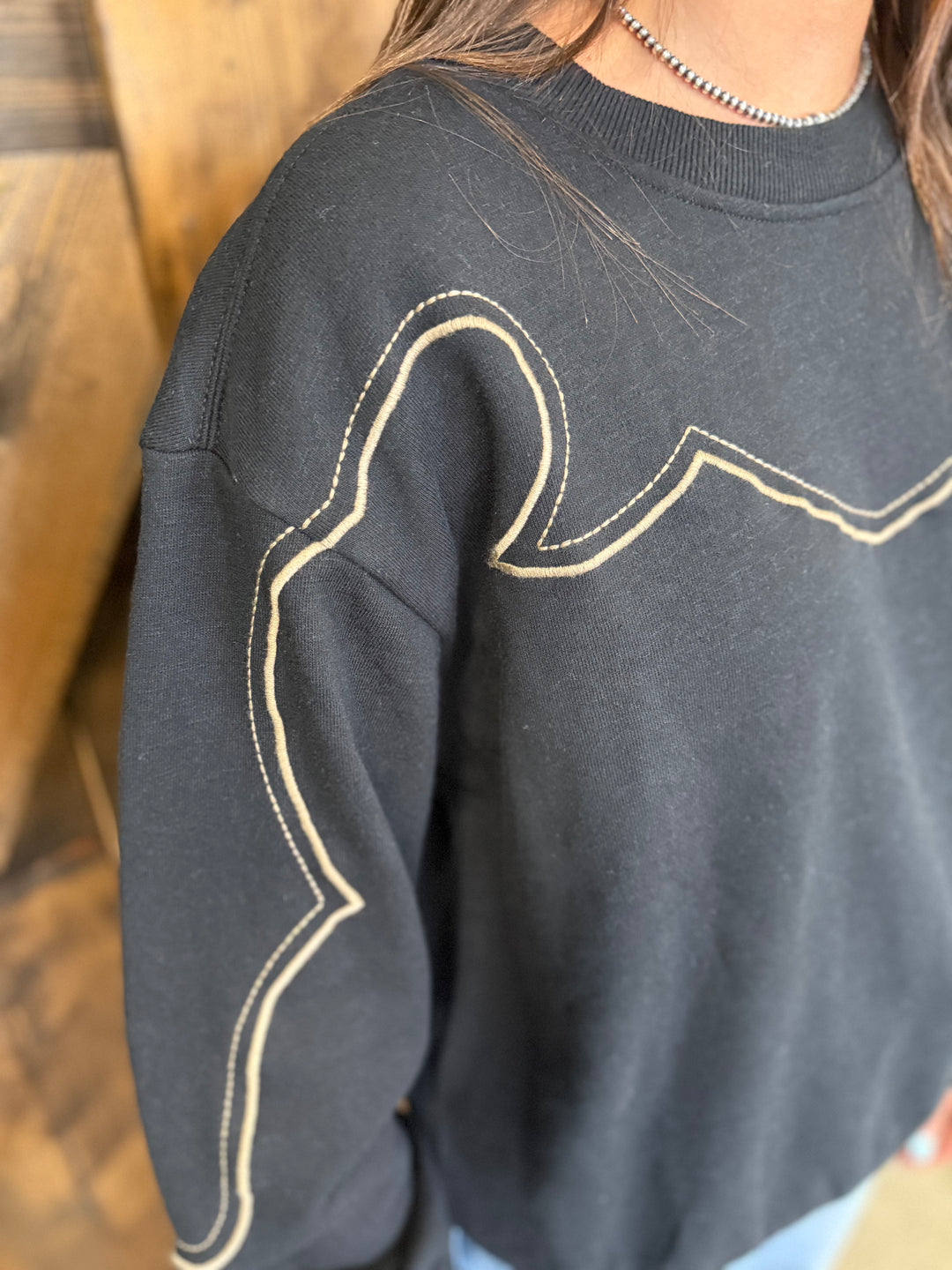 Ariat Women's Hickory Black Front Yoke Sweatshirt