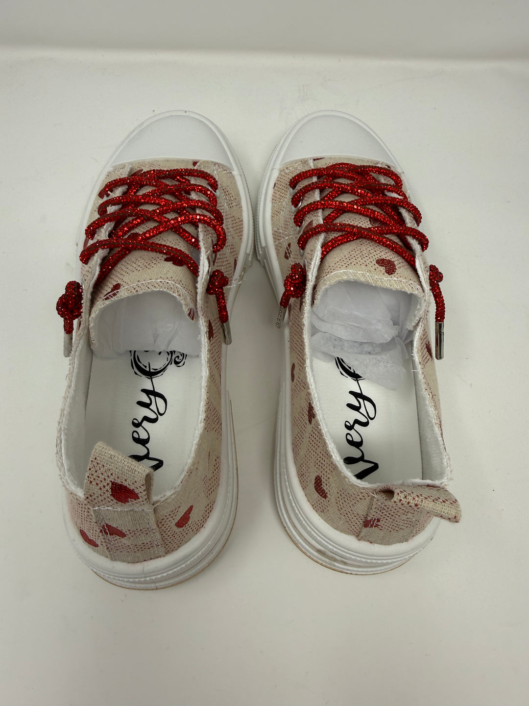 Aman Natural & Red Heart Sneakers