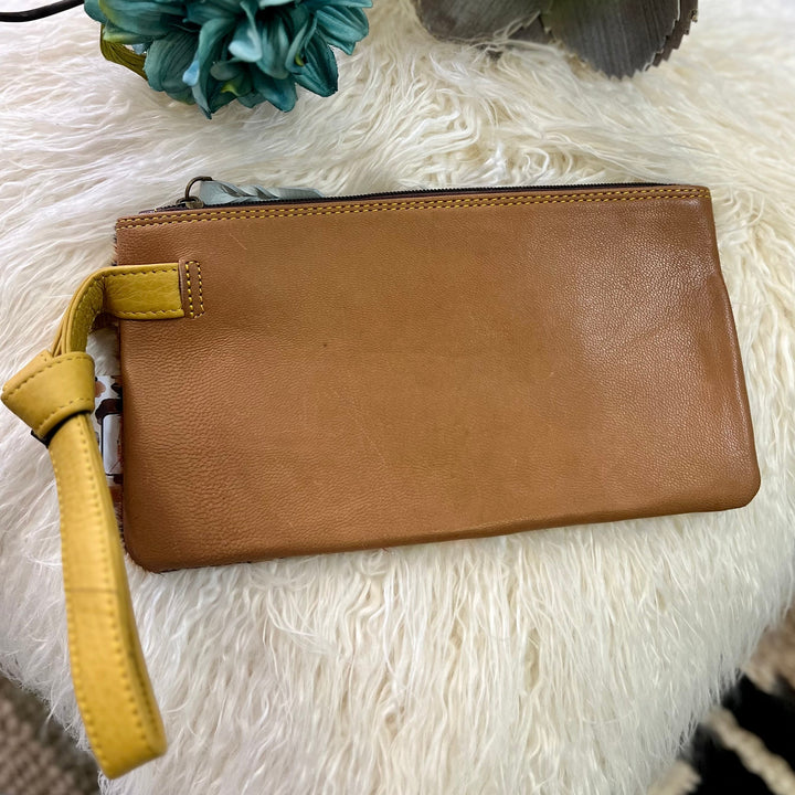Lyla Leather Wristlet -3 Colors | gussieduponline