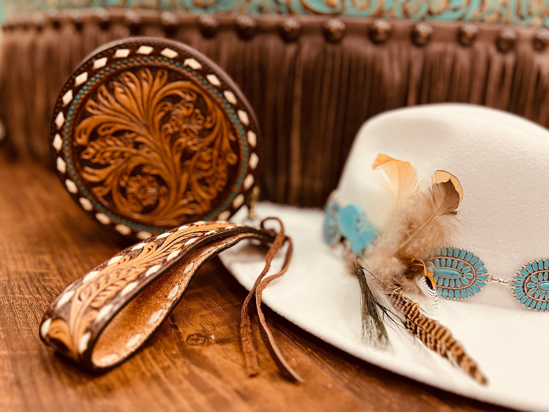 'Round The West Darlin' Wristlet | gussieduponline