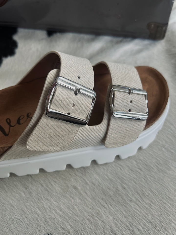 Jazmin Cream Platform Sandals