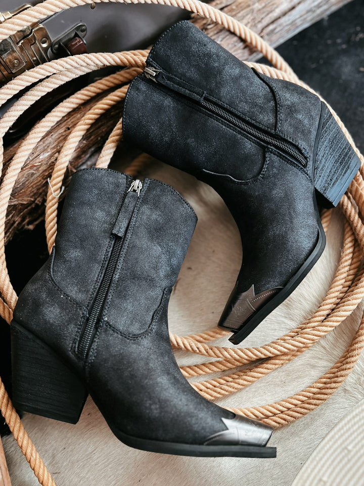 Jimi Black Booties | gussieduponline