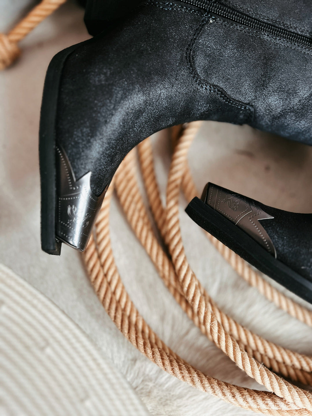 Jimi Black Booties | gussieduponline