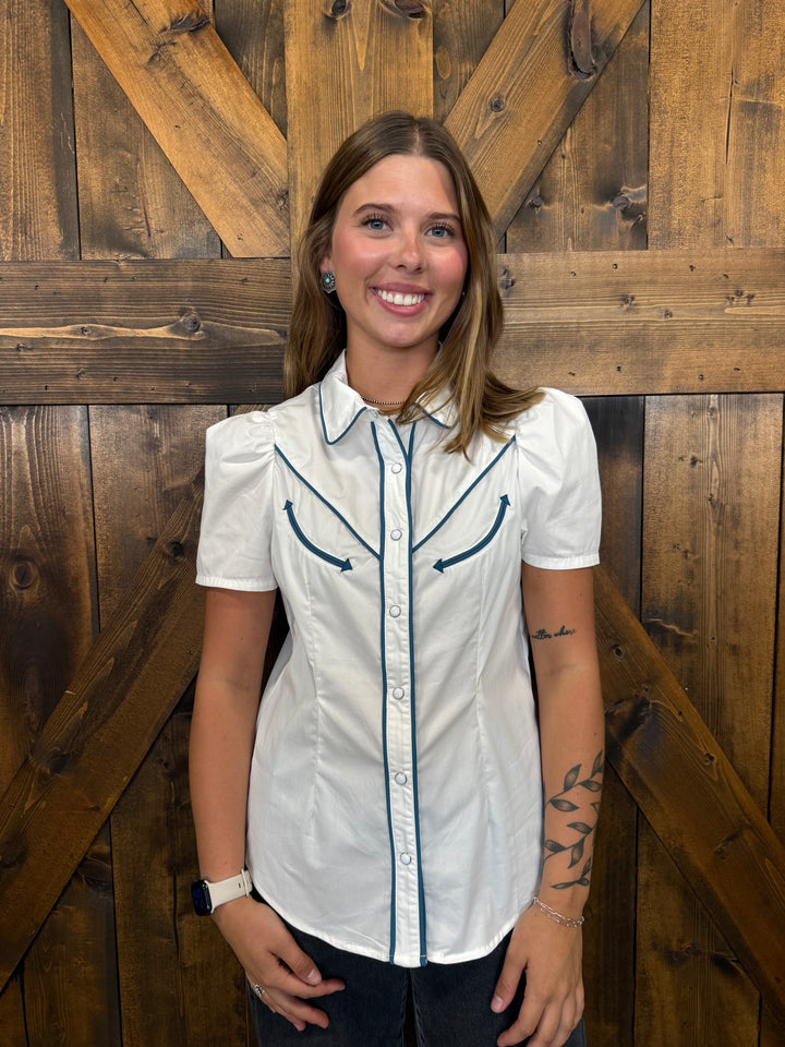 L&B Ivory Contrast Arrow Pearl Snap Puff Sleeve Top