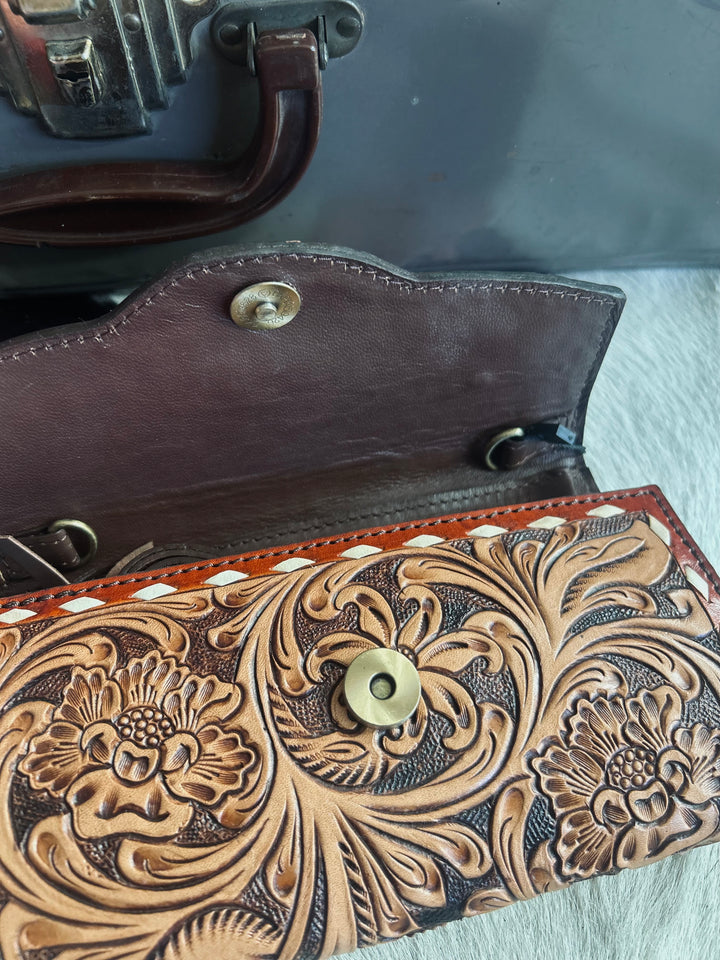 American Darling Leather Bloom Wallet Crossbody