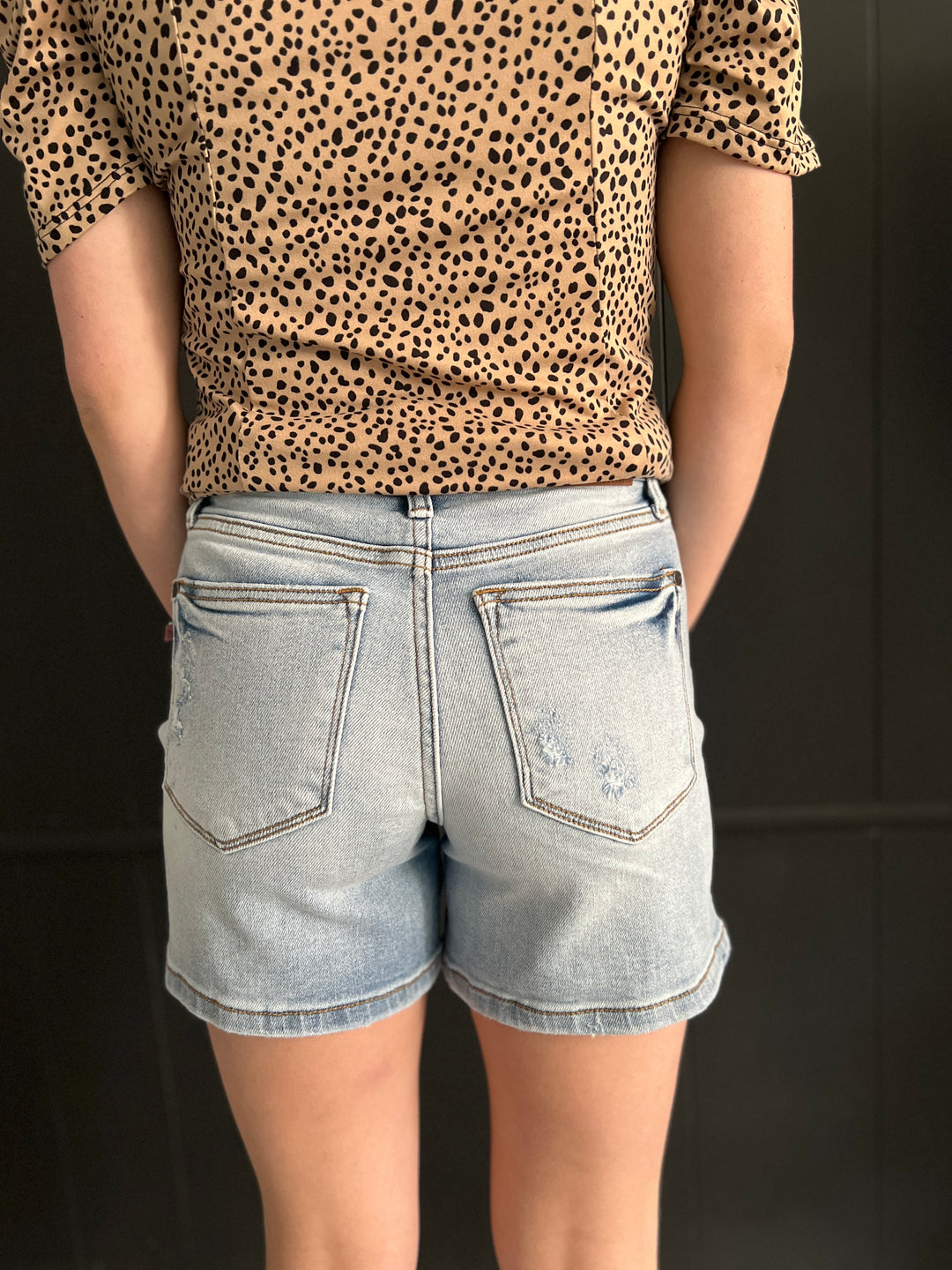 Mid Rise Vintage Wash Dad Shorts*