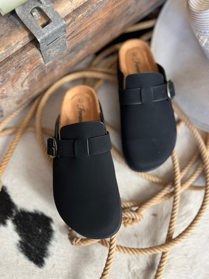 On Top Of The World Clogs | gussieduponline