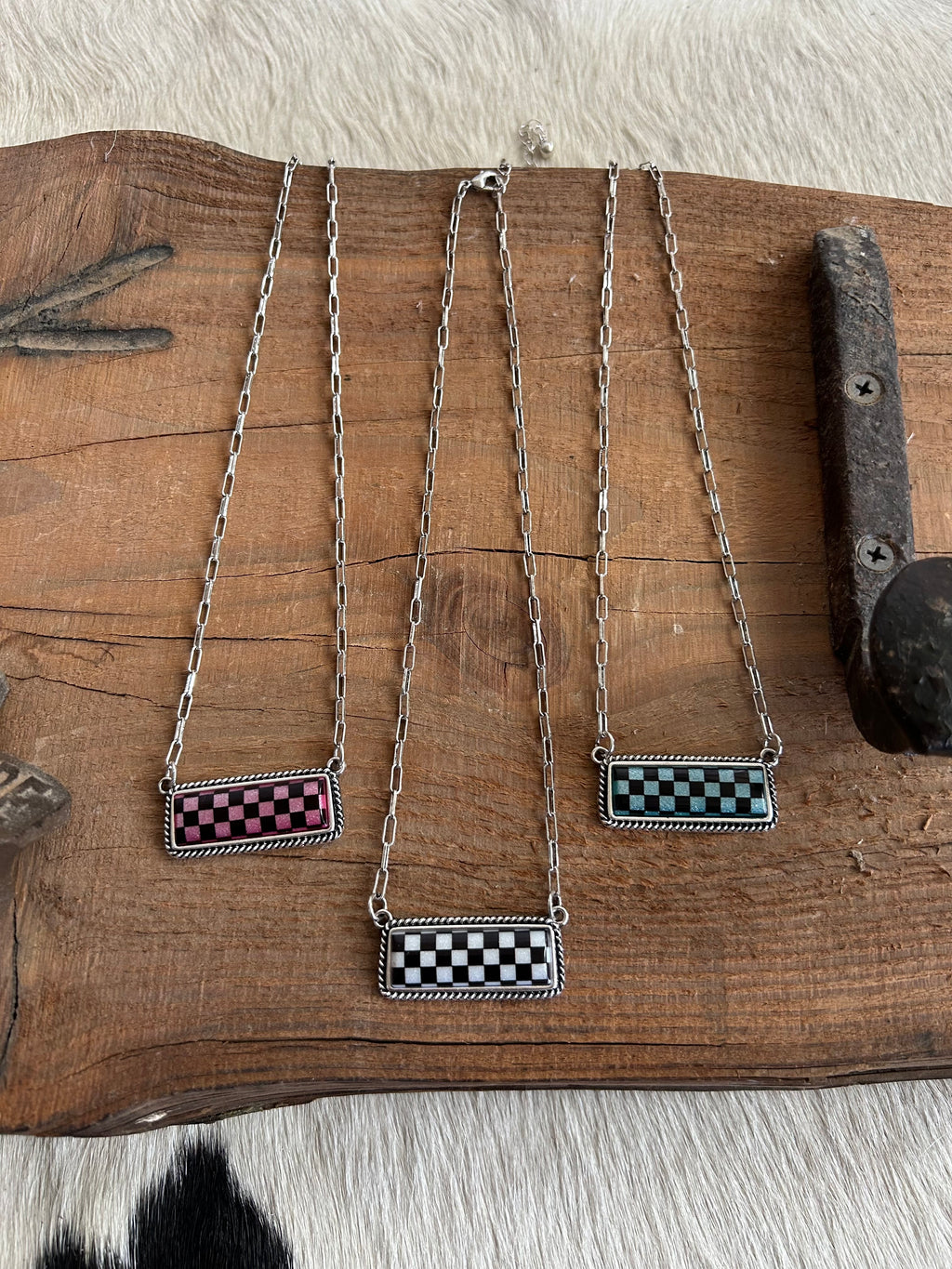 Shimmer Checked Bar Necklace