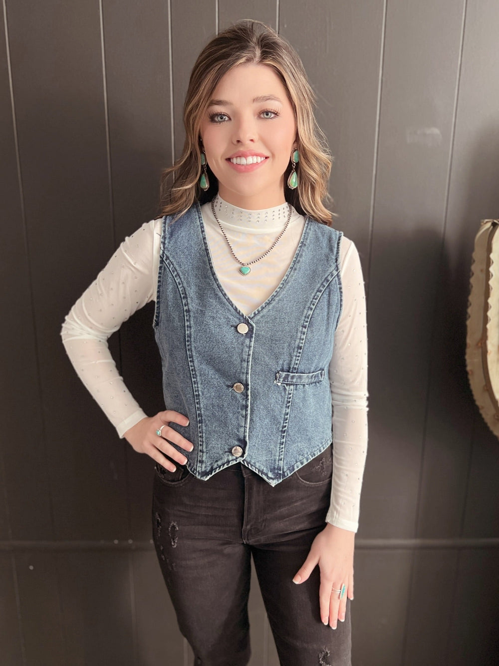 Sleeveless Western Style Demin Vest - 2 Colors | gussieduponline