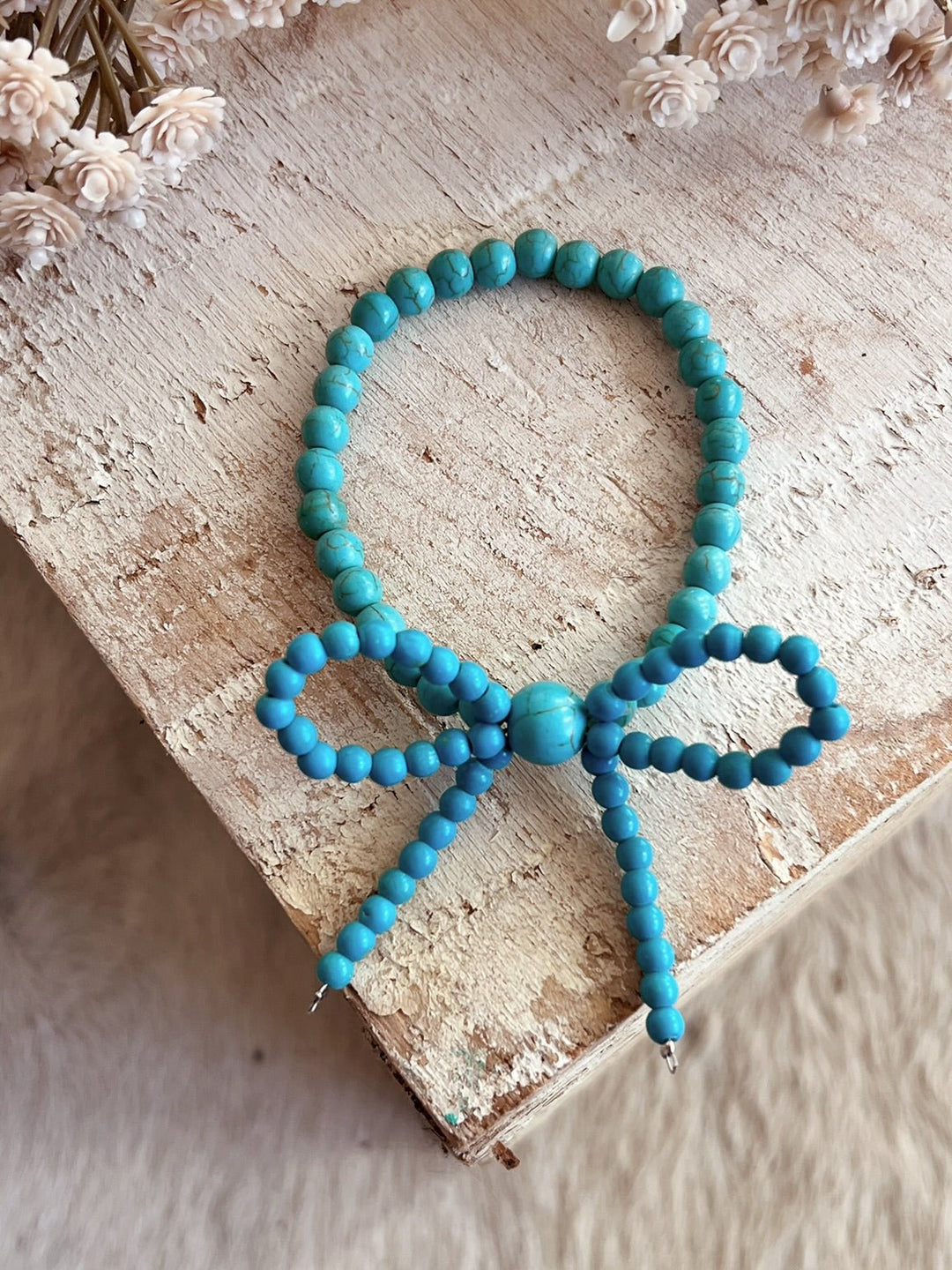 Turquoise Bead Bow Stretch Bracelet | gussieduponline