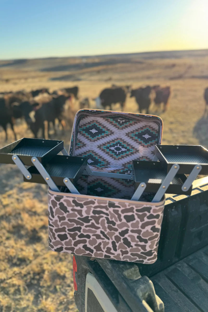 Sterling Kreek You Can't See Me Makeup Box