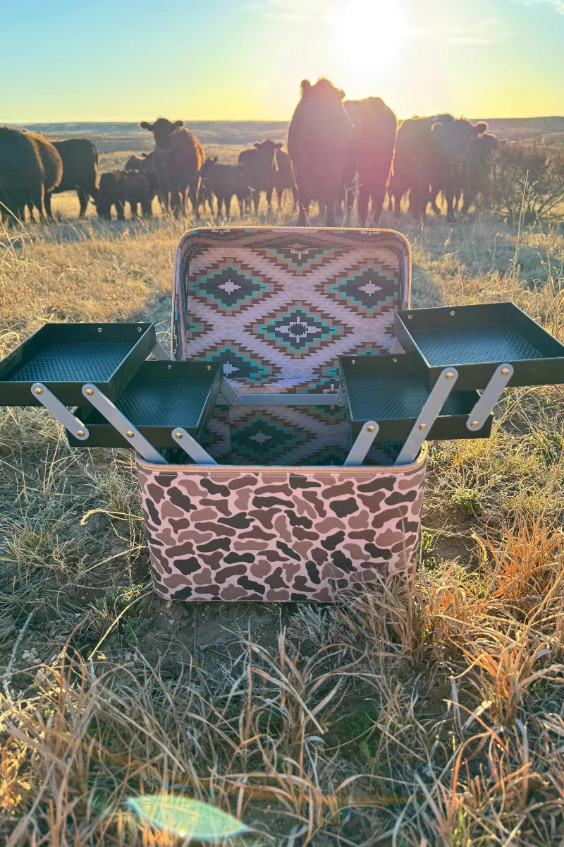 Sterling Kreek You Can't See Me Makeup Box