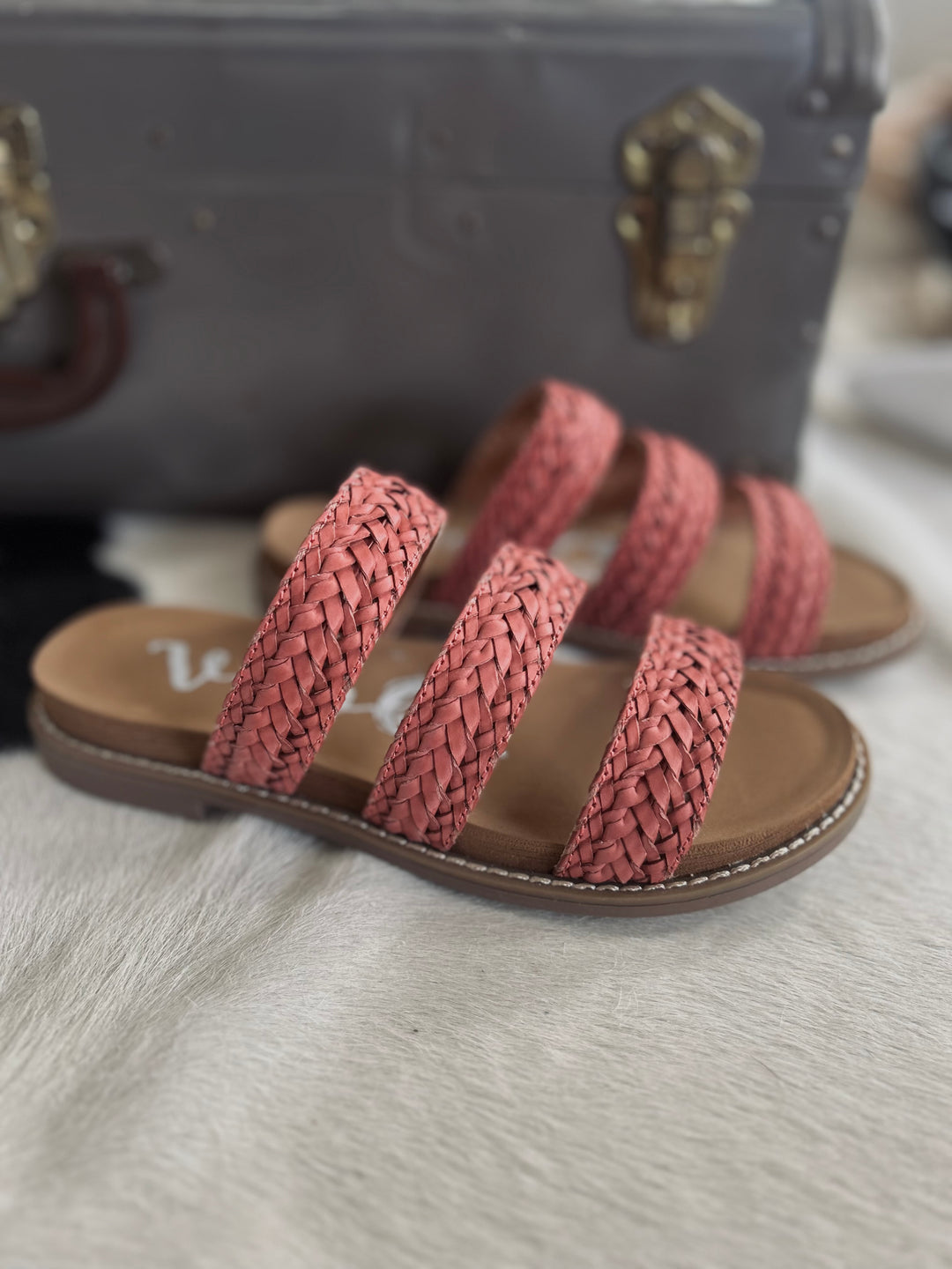 Very G Alba Red Sandals*