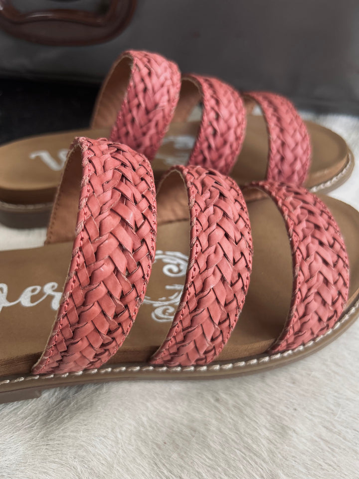 Very G Alba Red Sandals*