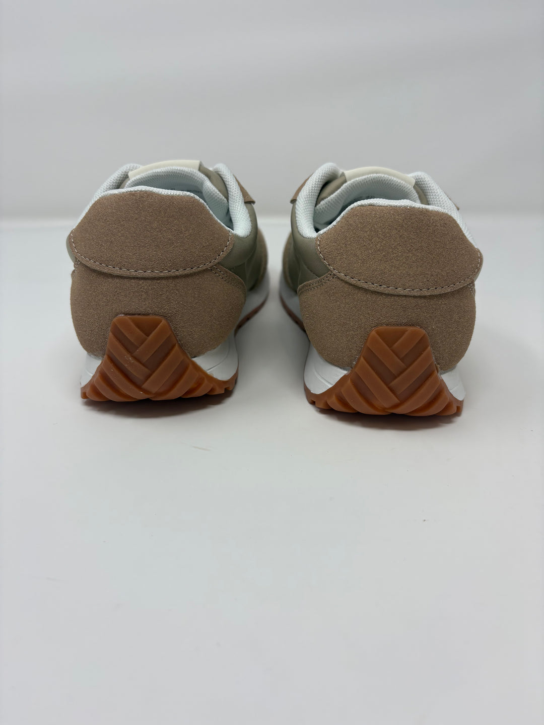 Very G Joel Taupe Sneakers