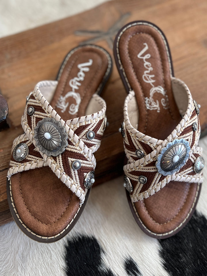 Very G Jungle Cream Sandals*