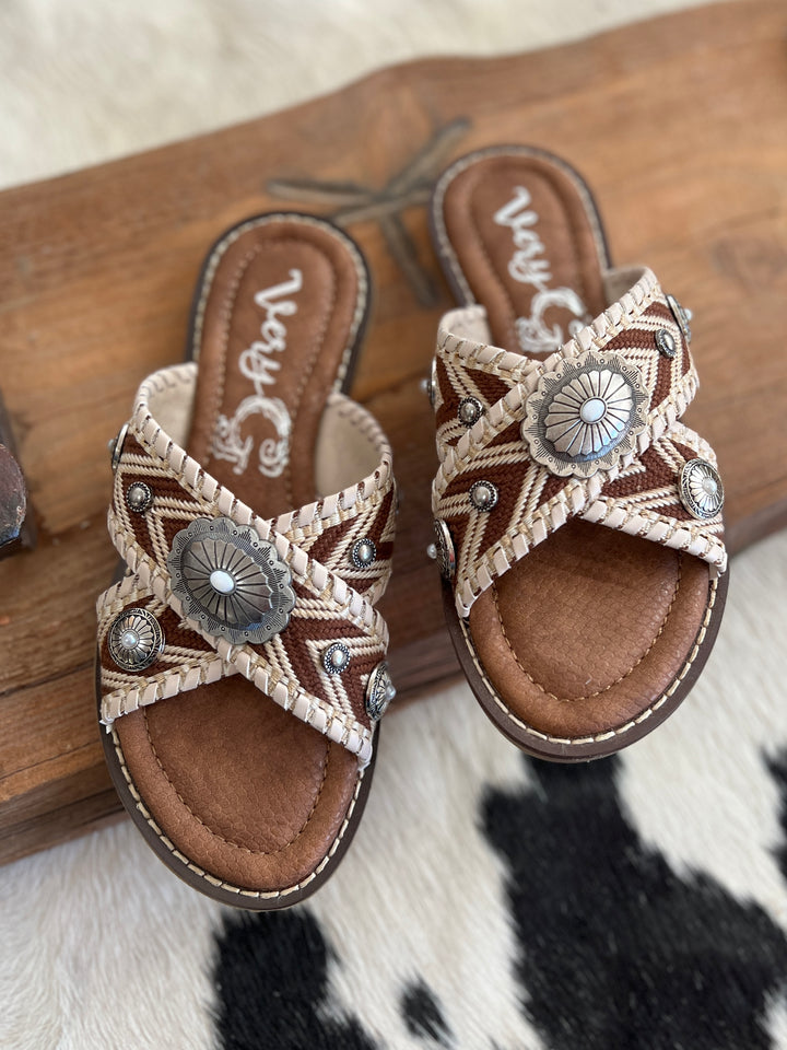 Very G Jungle Cream Sandals*