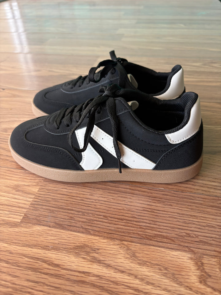 Very G Retro Black Sneakers