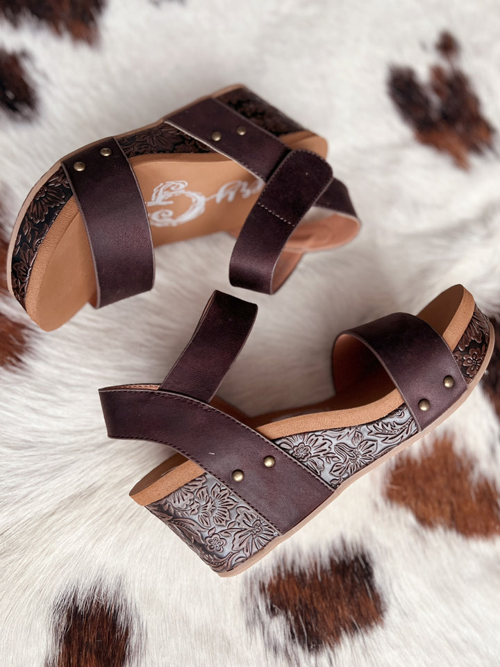 Very G Rich Chocolate Flower Wedge