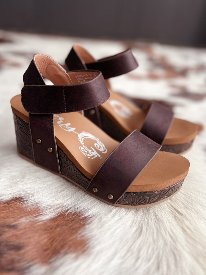 Very G Rich Chocolate Flower Wedge