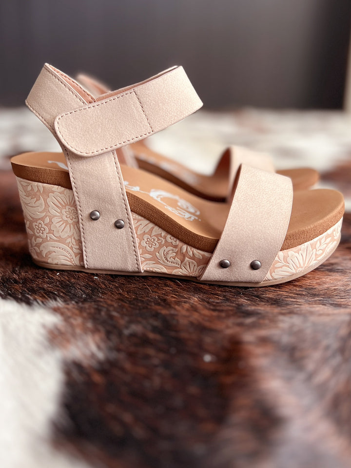 Very G Rich Nude Flower Wedge*
