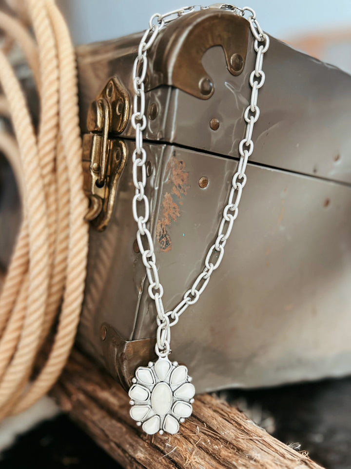 White Turquoise Squash Chunky Chain Necklace | gussieduponline