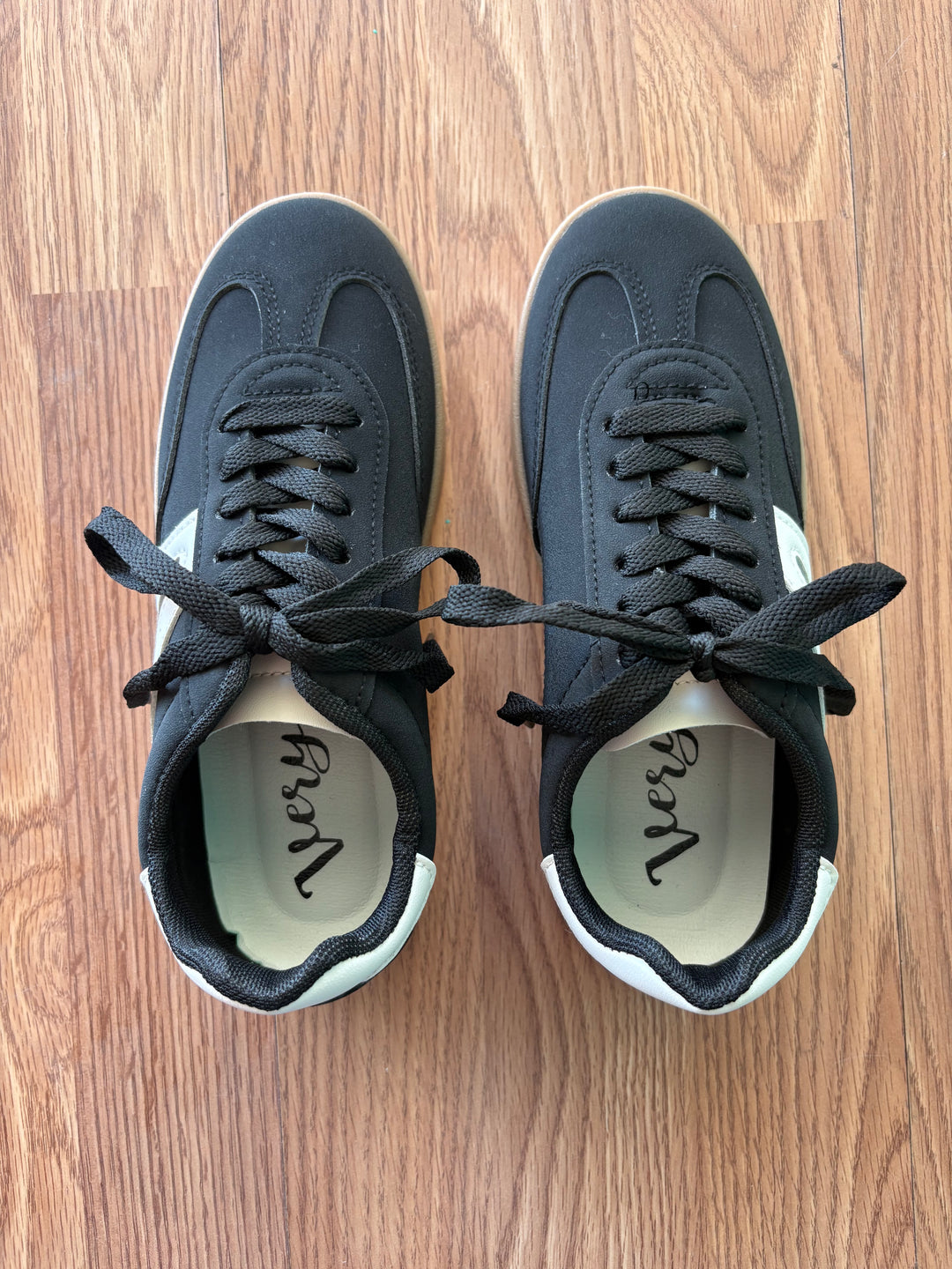 Very G Retro Black Sneakers