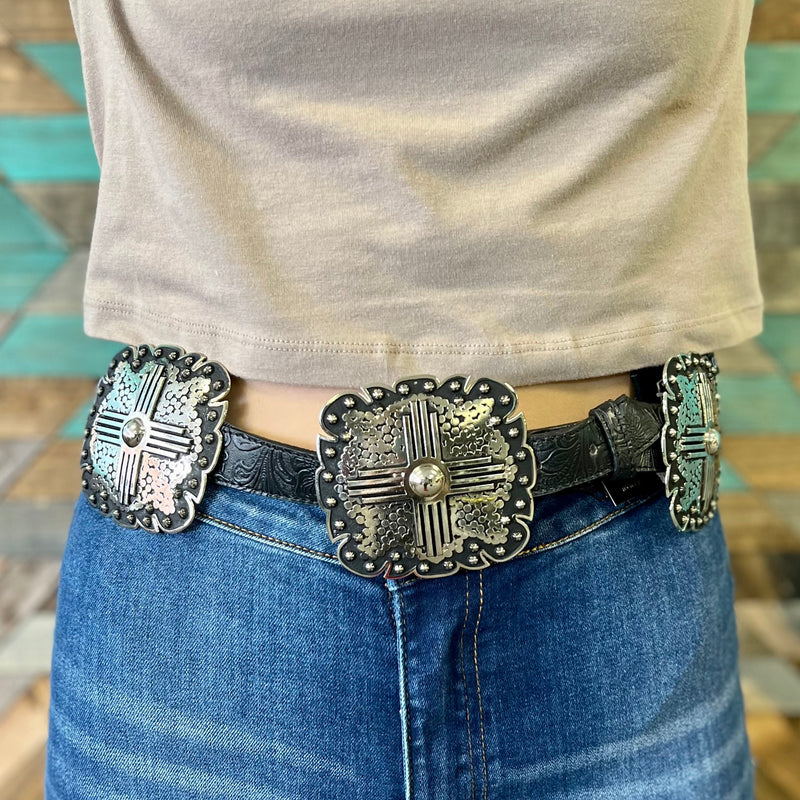 The Bullhead City Belt is a Beautiful 3 1/2" X 3 1/2" square buckle design all the way around. The belt has 5 square buckle conchos and the buckle to match. The black belt is a 1" floral tooled belt. This belt is beautiful on. 