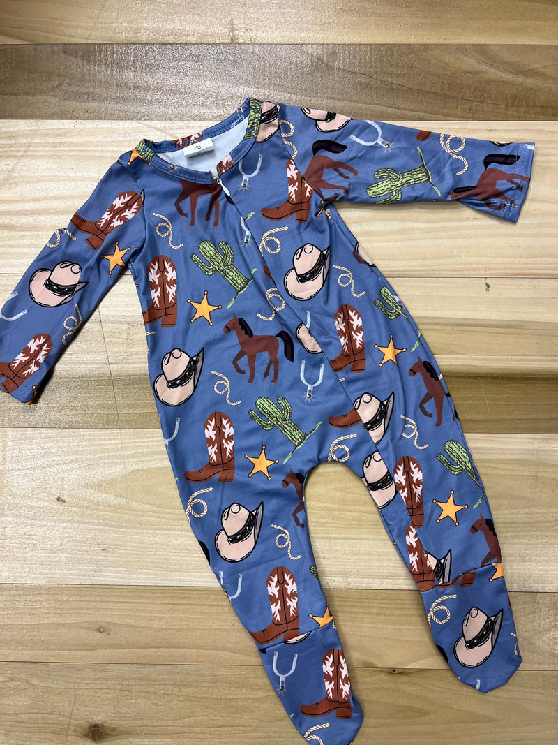 This western style horse and cowboy footed sleeper is so dreamy! Milky silk feel with zipper makes it easier to dress and undress (even for those midnight changings).   True to size   95% Cotton, 5% Spandex