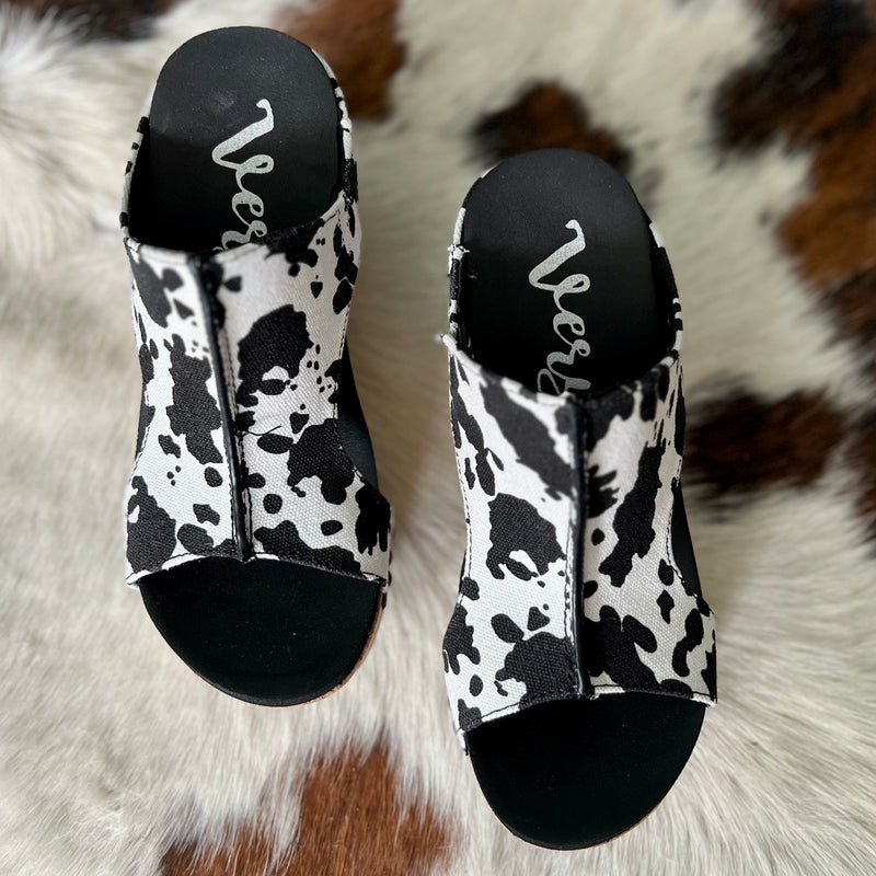 Besito Black And White Cow Wedges*